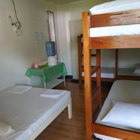 Emoks Guest House Moalboal Kültér fotó