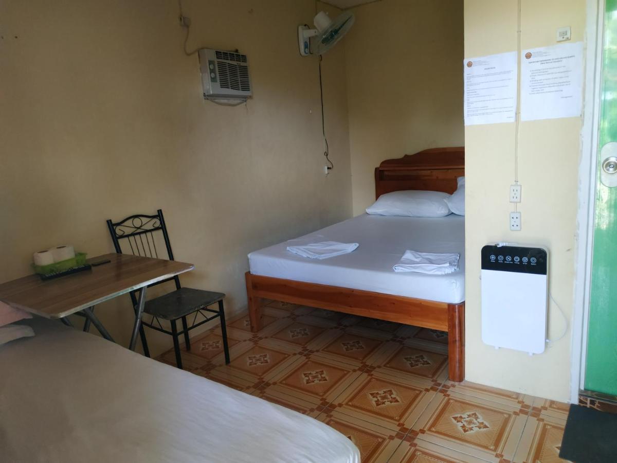 Emoks Guest House Moalboal Kültér fotó