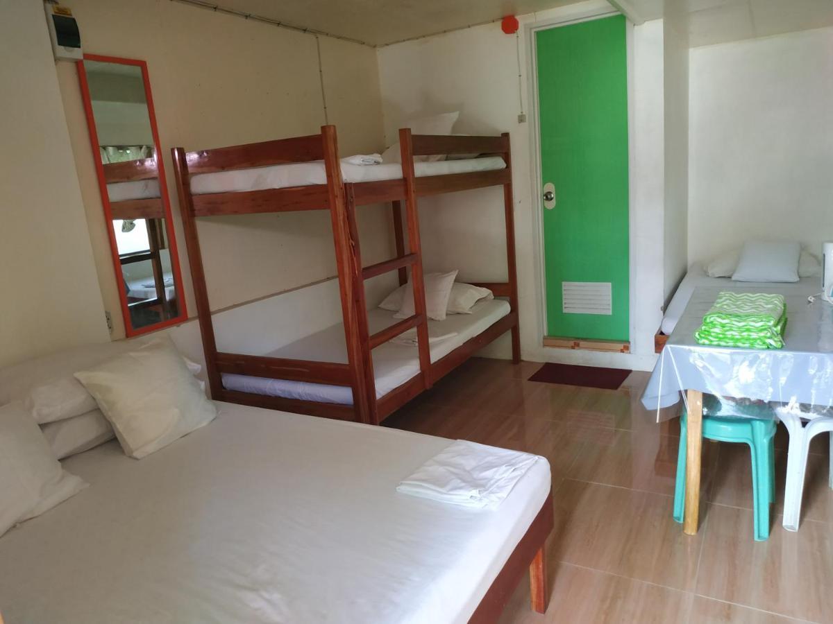 Emoks Guest House Moalboal Kültér fotó