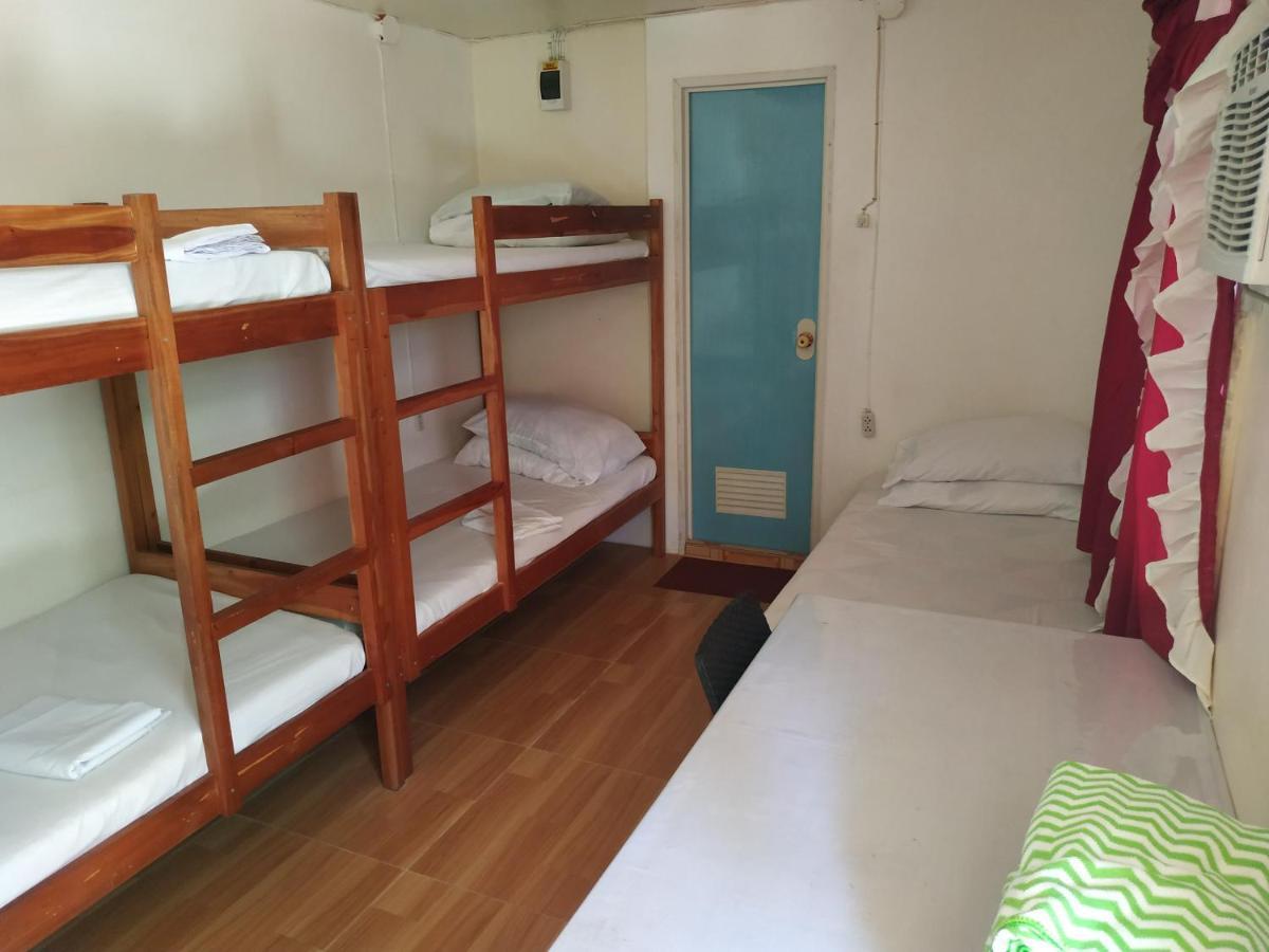 Emoks Guest House Moalboal Kültér fotó