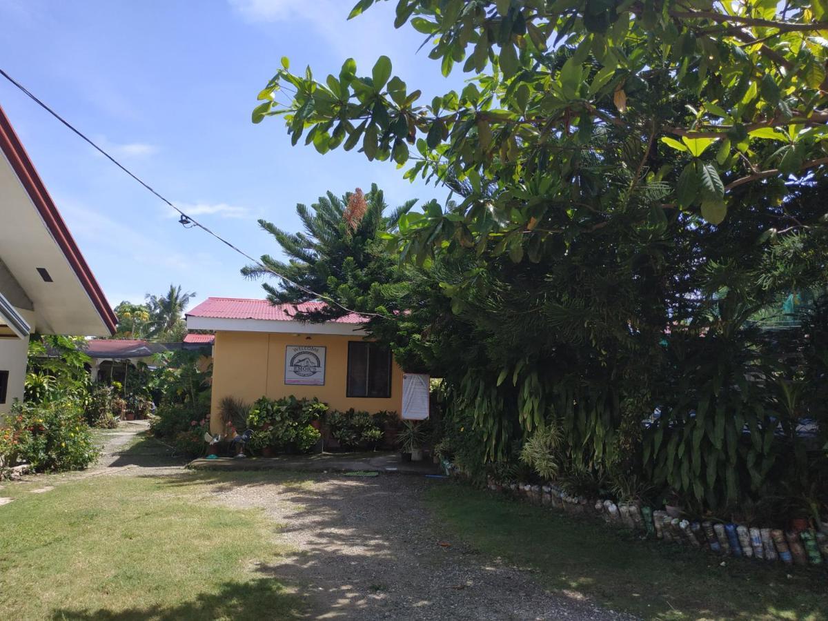Emoks Guest House Moalboal Kültér fotó