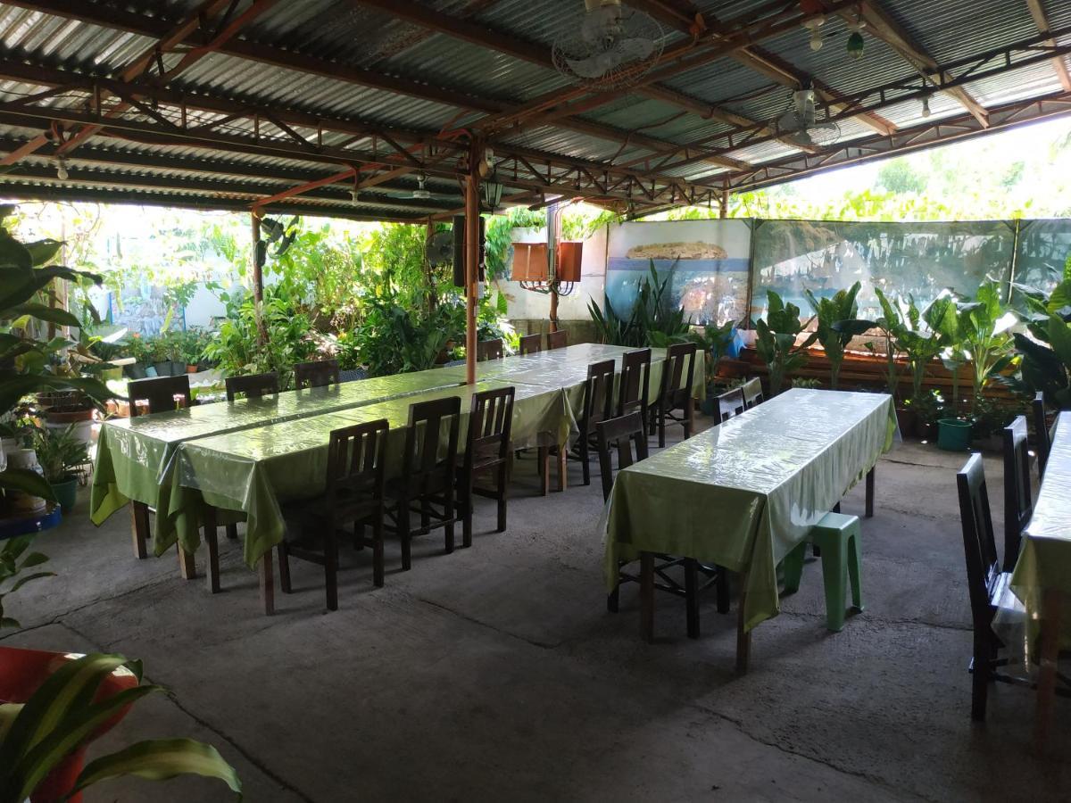 Emoks Guest House Moalboal Kültér fotó